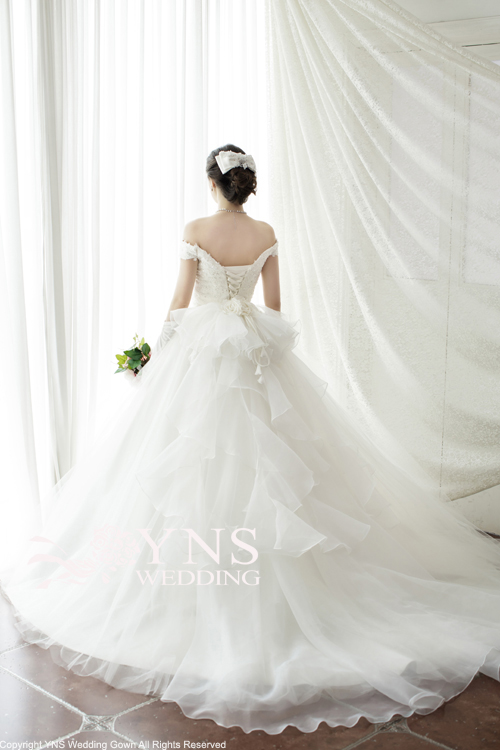 YNSブラックドレス YNS wedding ブラックドレスプリンセスライン